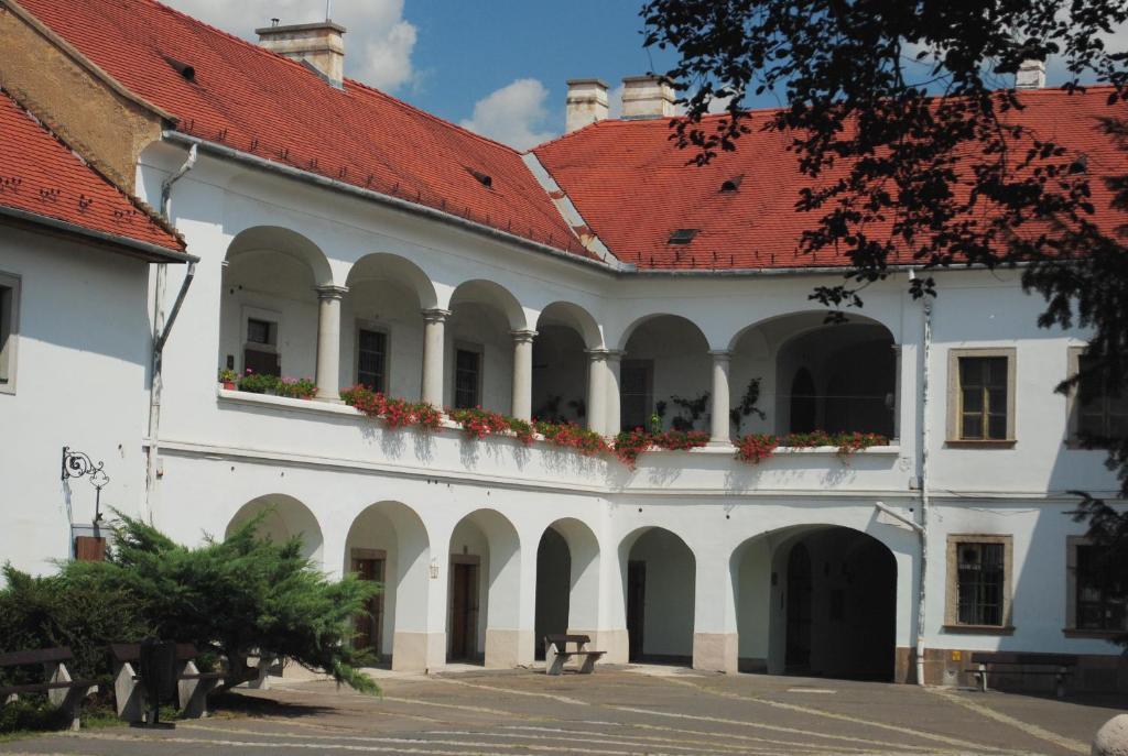 Dobó Téri Apartman Eger Extérieur photo